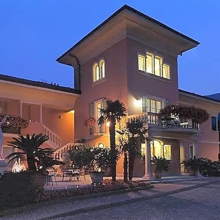 Hotel Delle Palme 3*